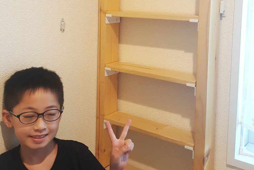 子供部屋のすき間活用!収納棚を親子DIYで増設した。 巣作りプラス