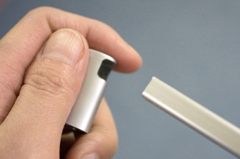 取っ手の座金からパイプを外す